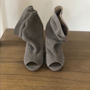 Kristin Cavallari/Chinese Laundry Suede Booties
